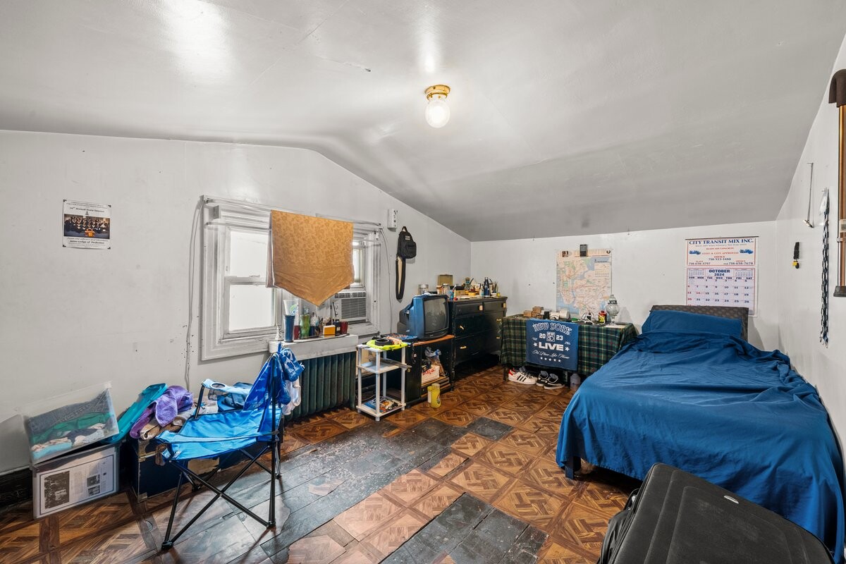 2143 SCHENECTADY Avenue