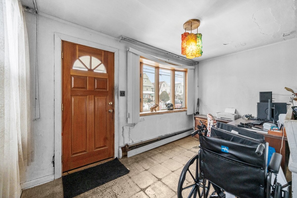 2143 SCHENECTADY Avenue