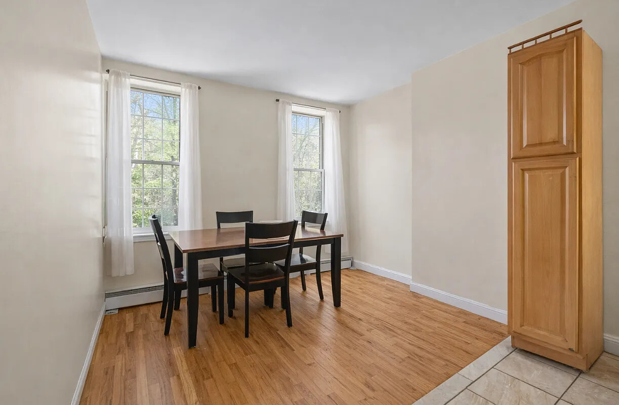 10 GUNTHER Place
