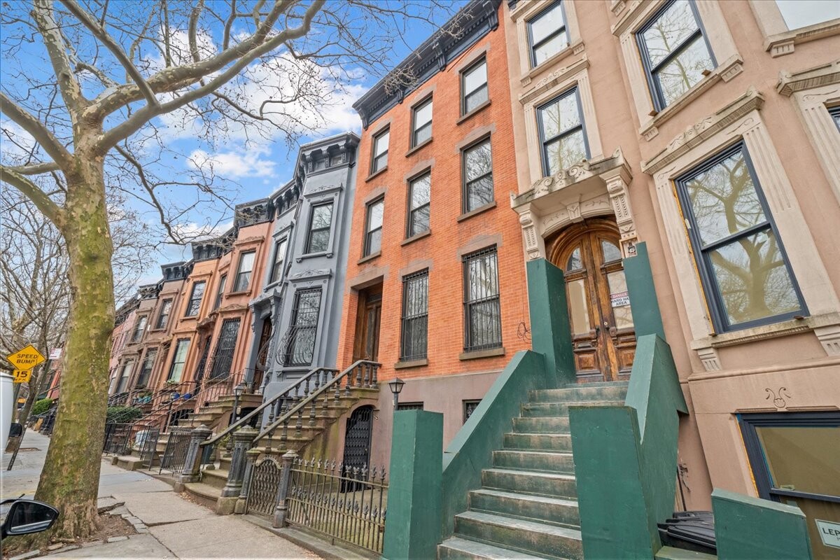 54 BERKELEY Place
