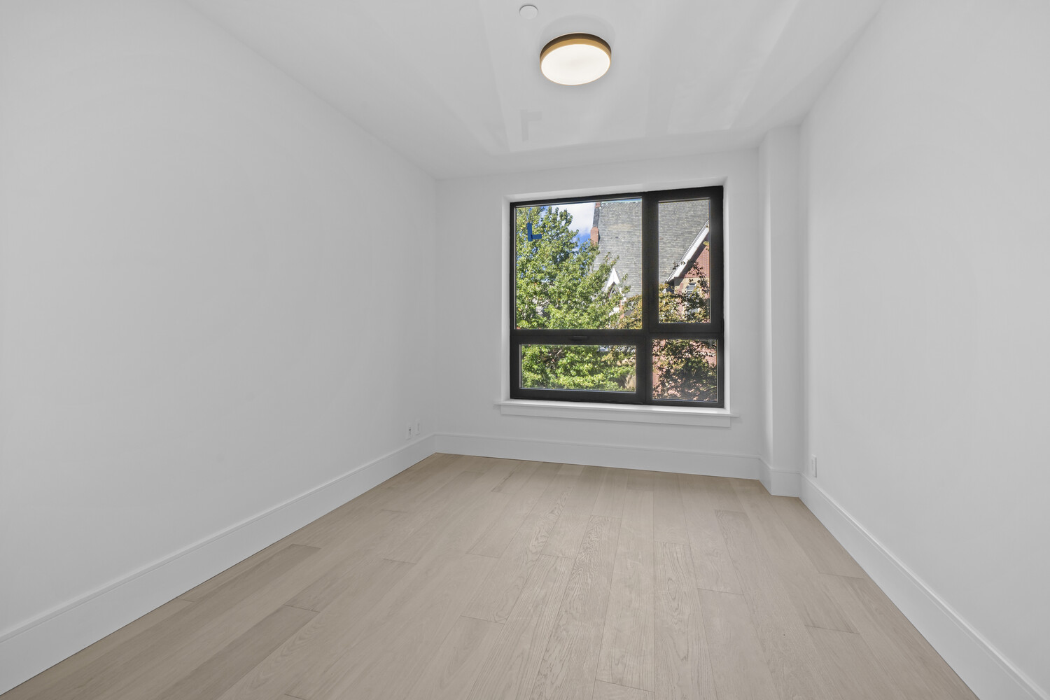 118 MADISON Street 3