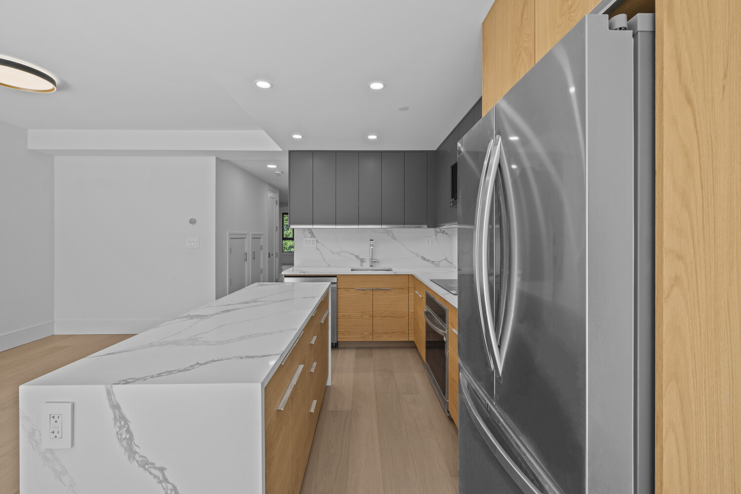 118 MADISON Street 3