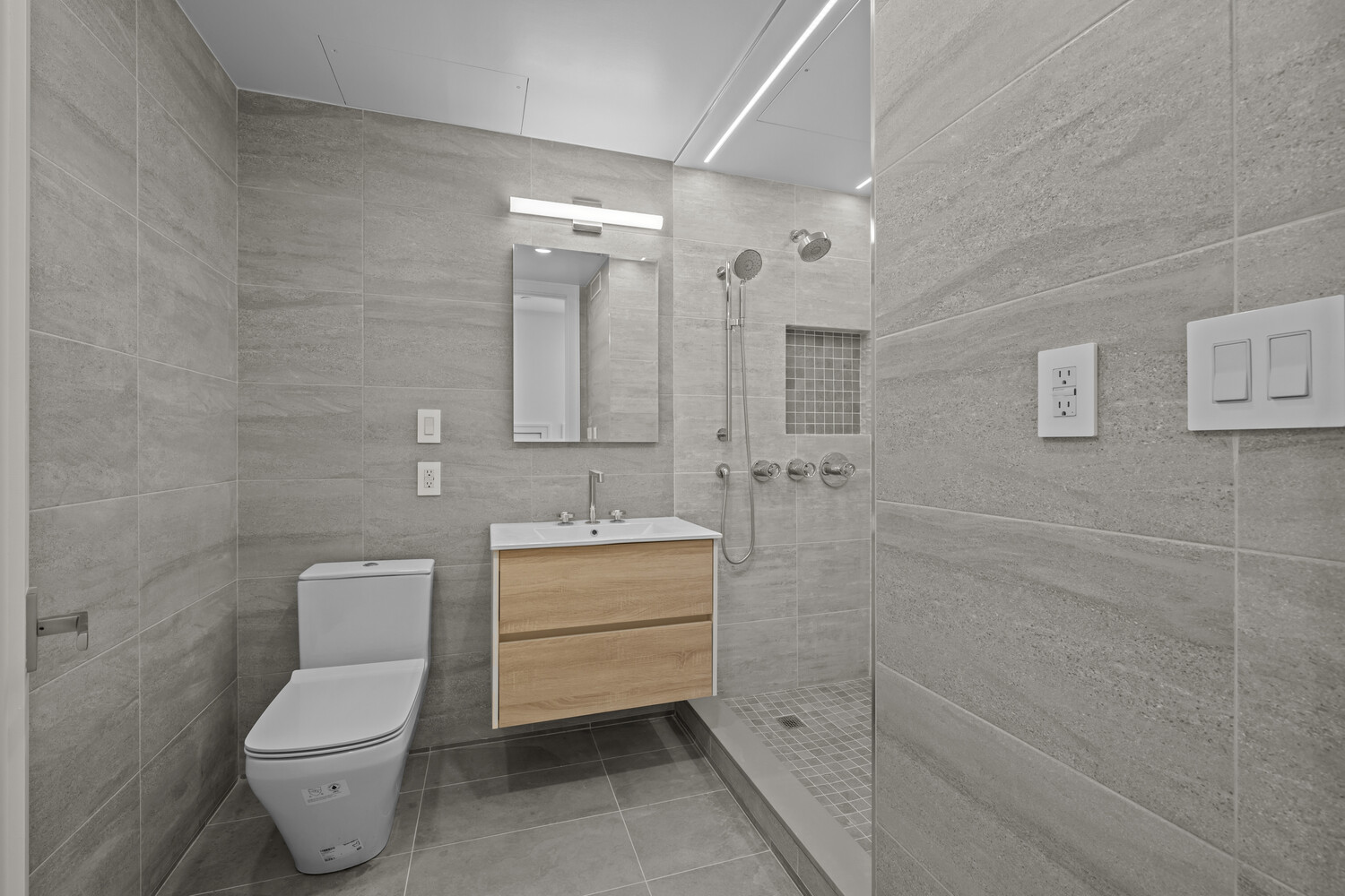 118 MADISON Street 3