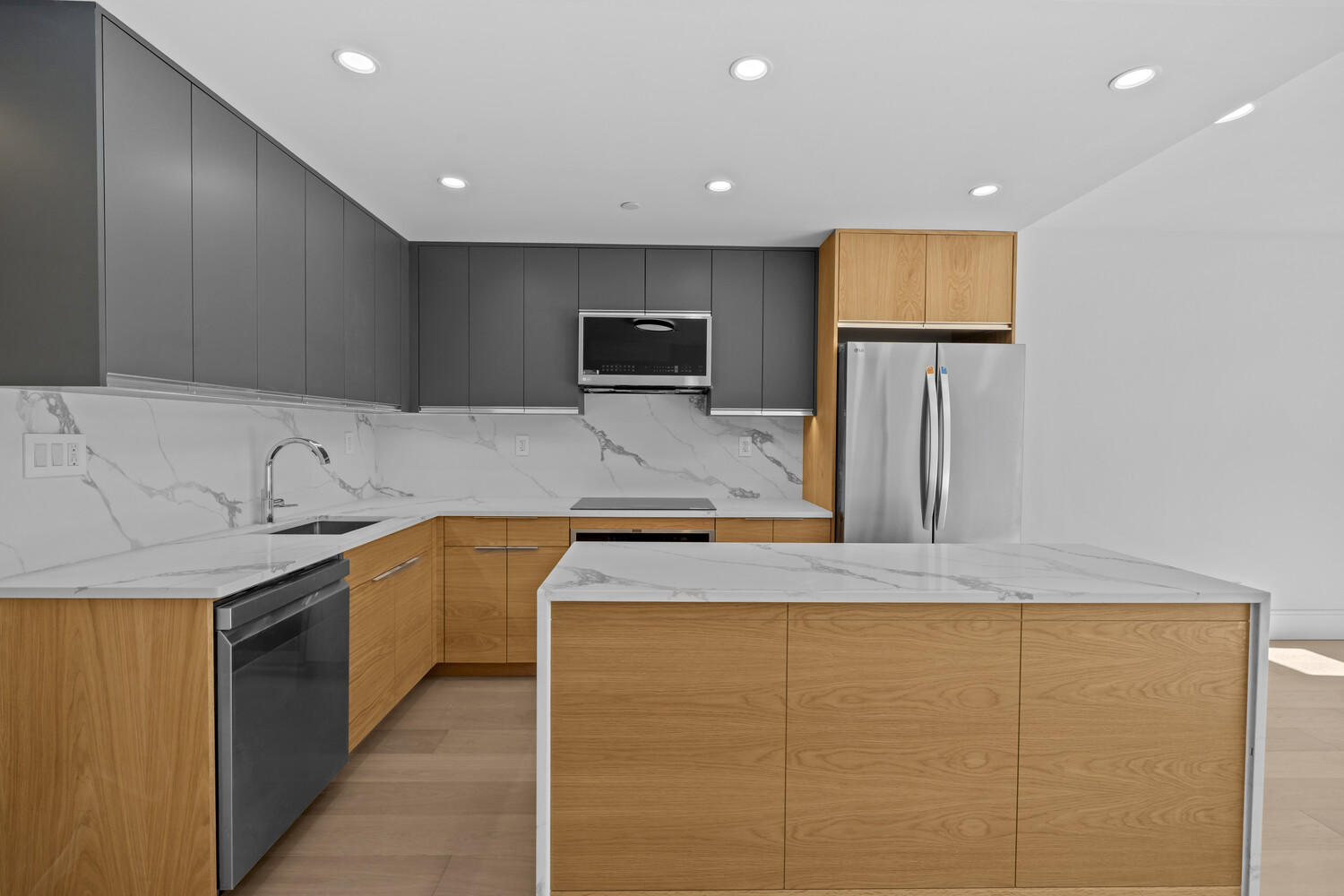 118 MADISON Street 3