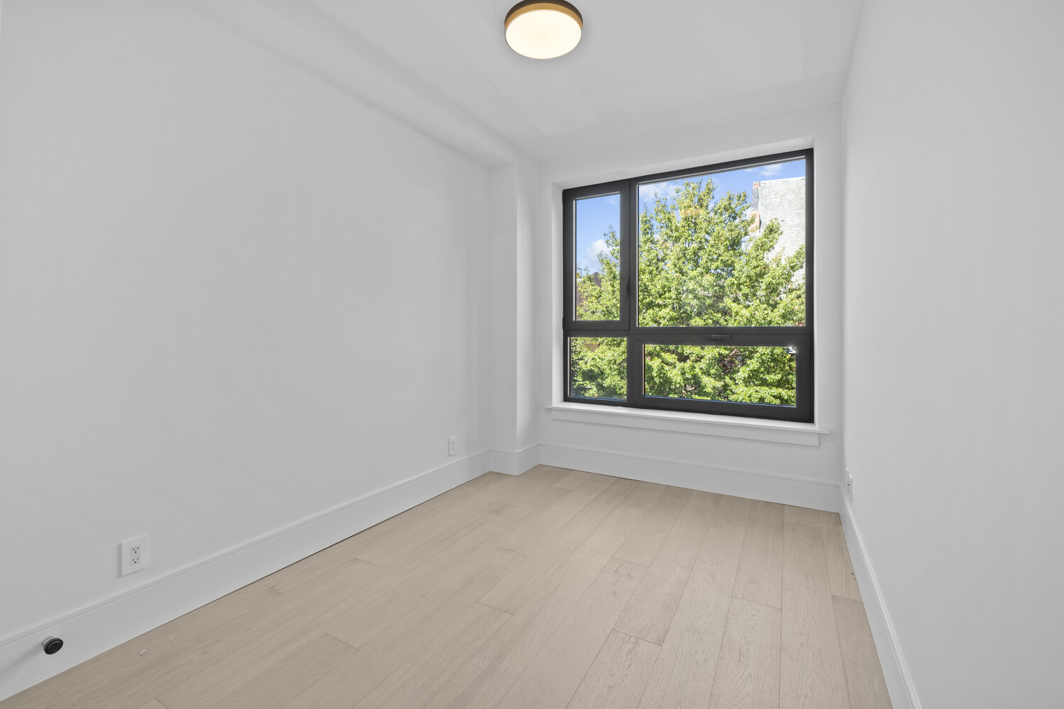 118 MADISON Street 3