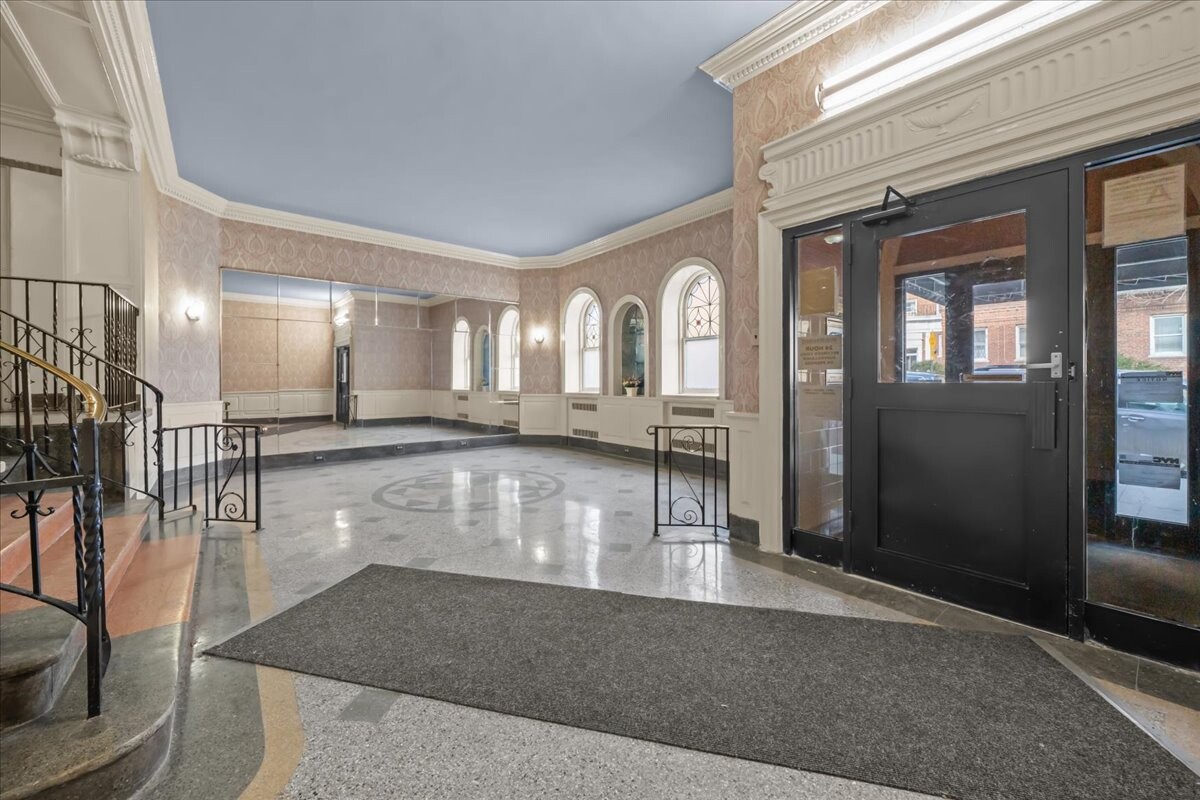 414 ALBEMARLE Road 5A