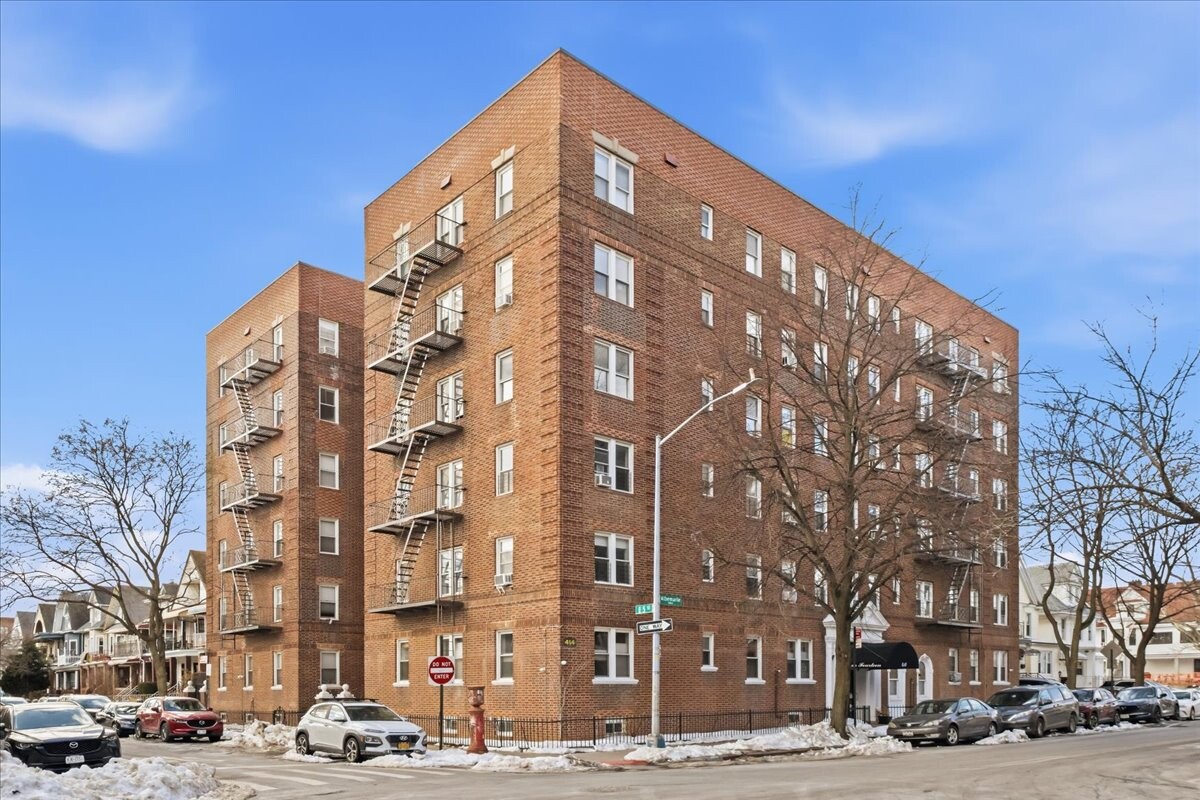 414 ALBEMARLE Road 5A