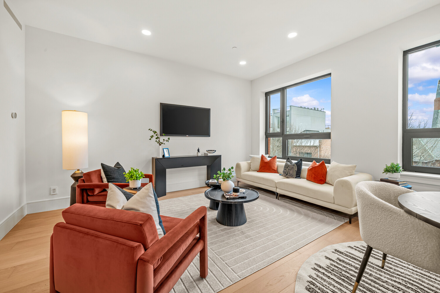 118 MADISON Street 4