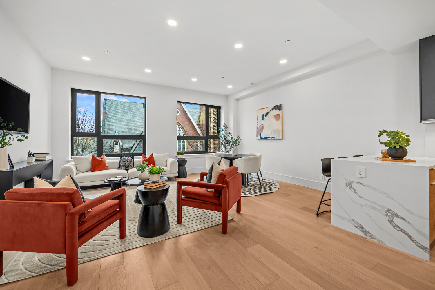 118 MADISON Street 4