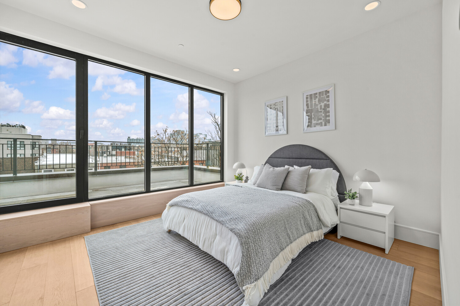 118 MADISON Street 4