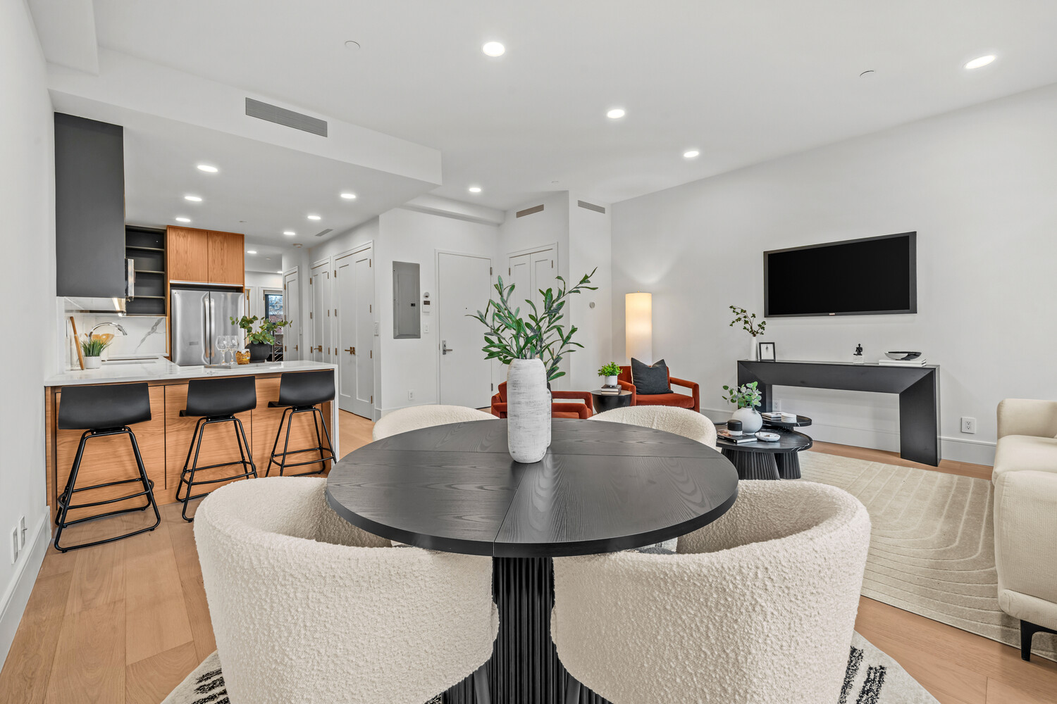 118 MADISON Street 4