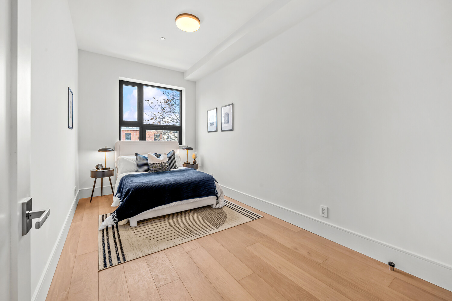 118 MADISON Street 4