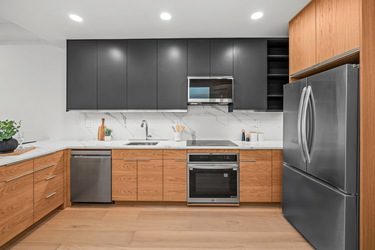 118 MADISON Street 4