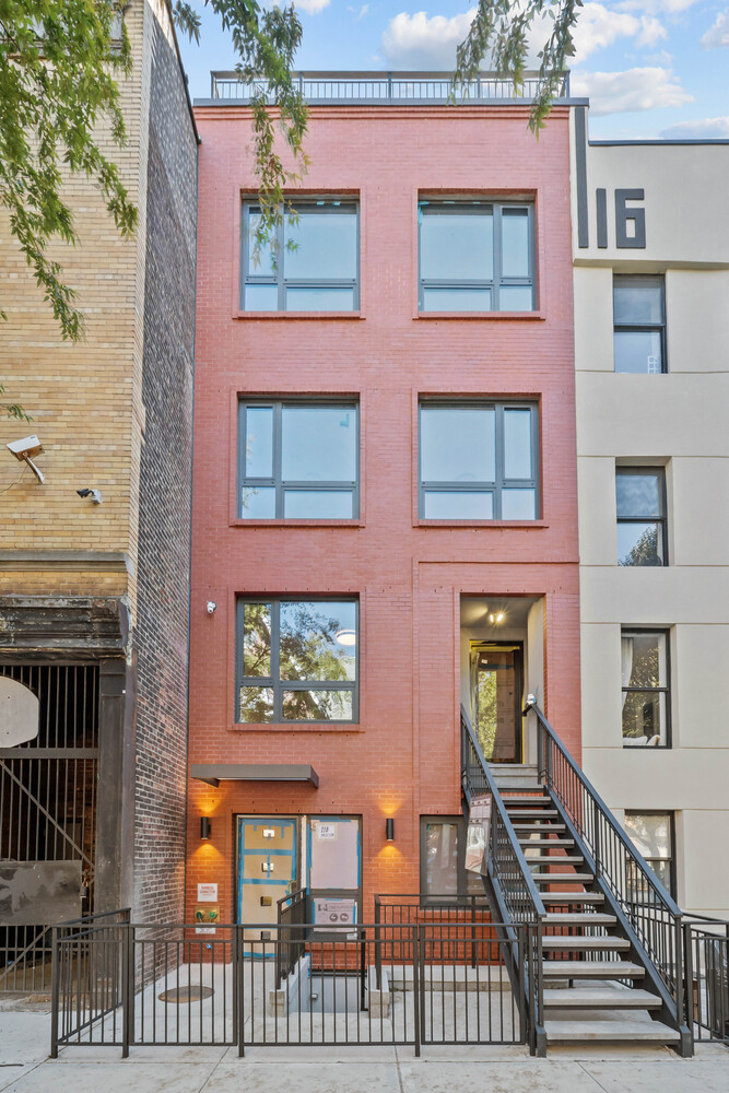 118 MADISON Street 4