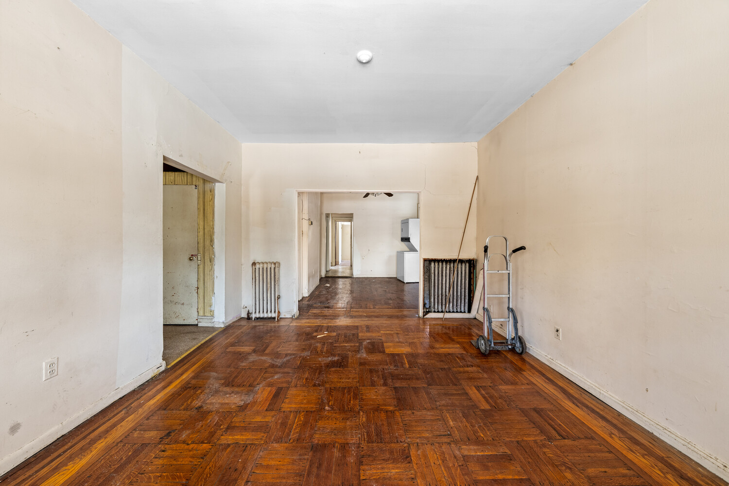 825 E 13TH Street