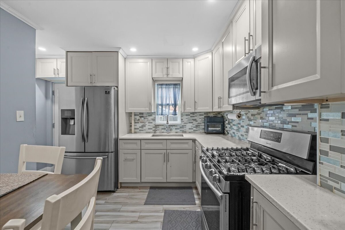 122-18 115TH Avenue