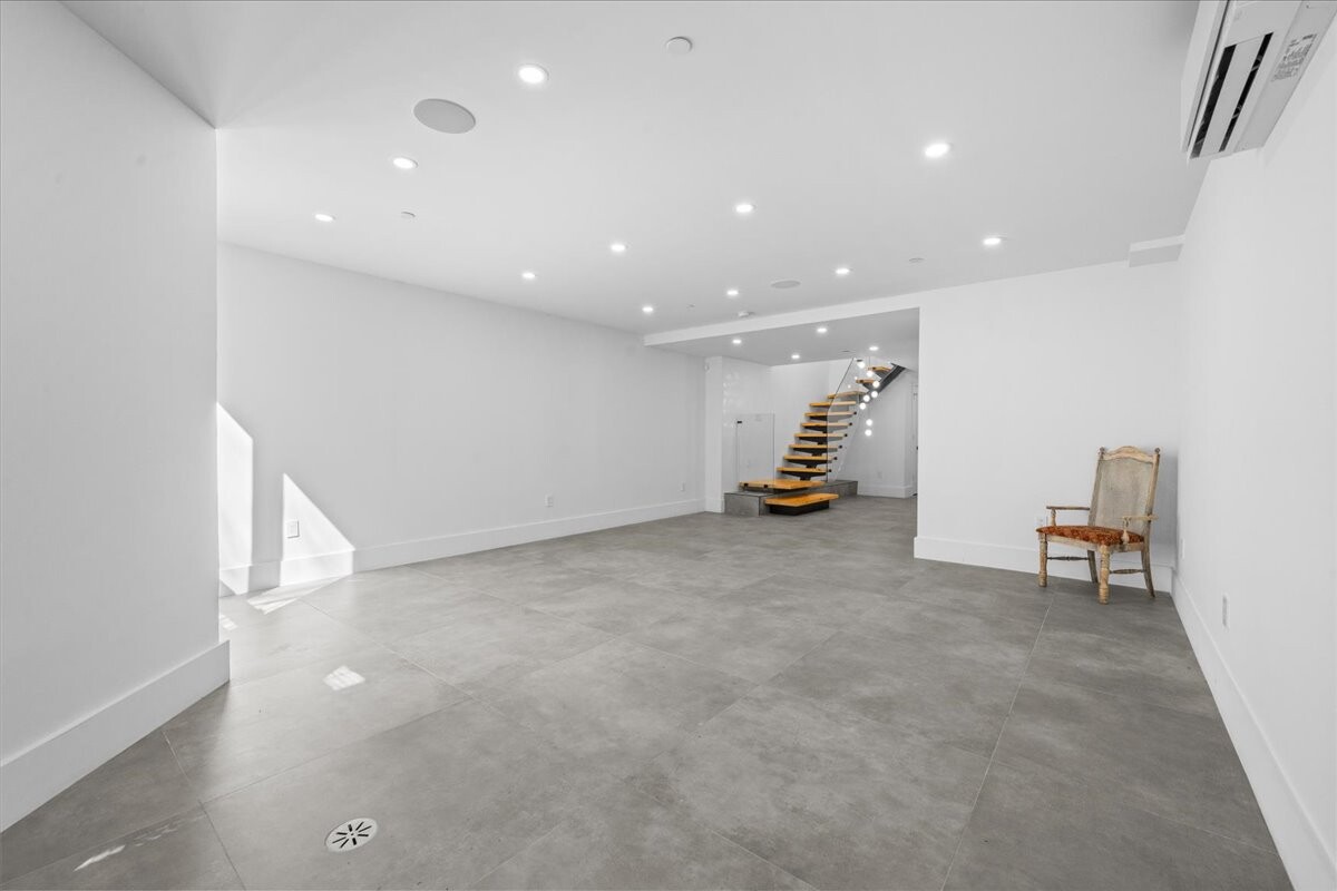 1346 PACIFIC Street 1A