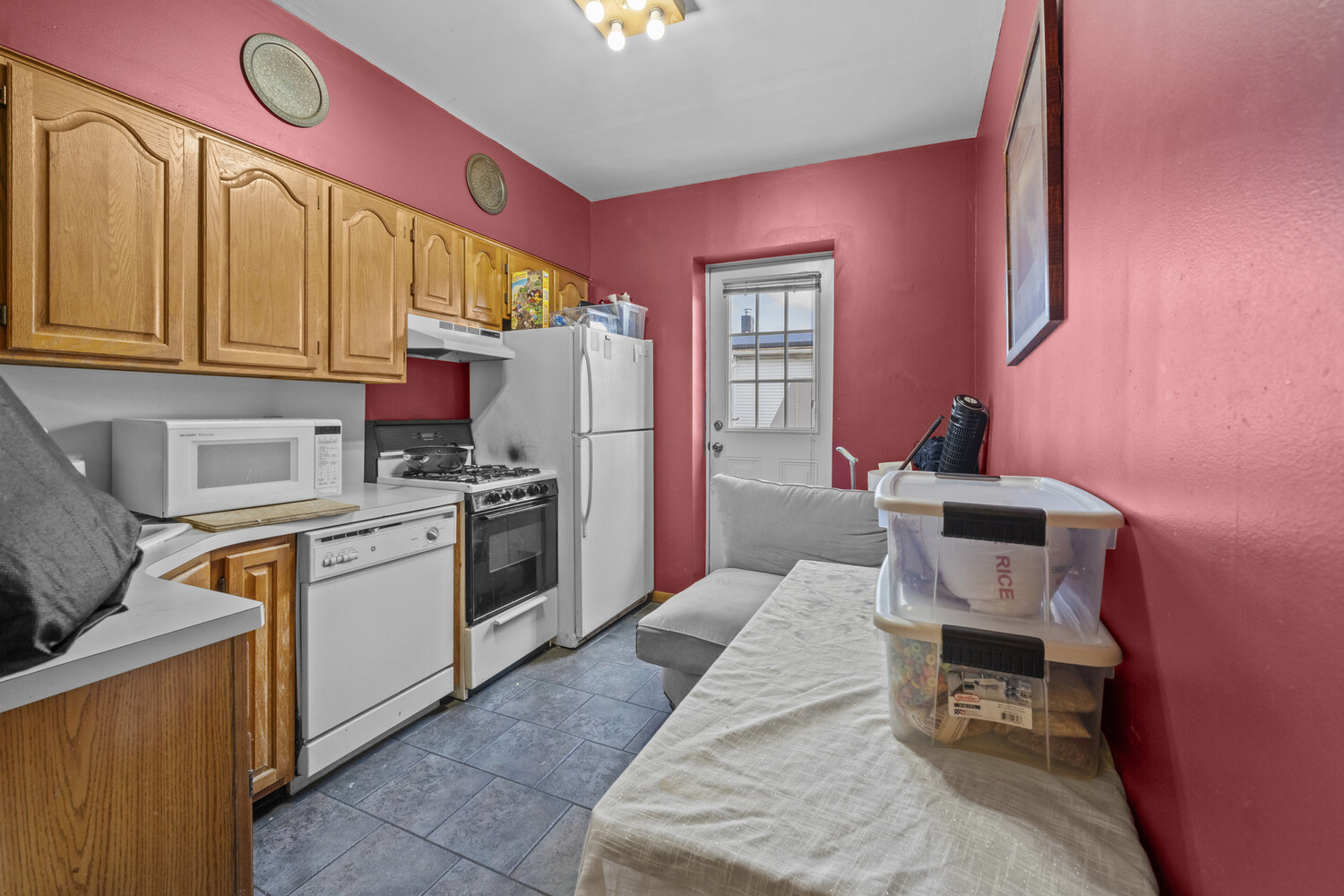 1147 E 92ND Street