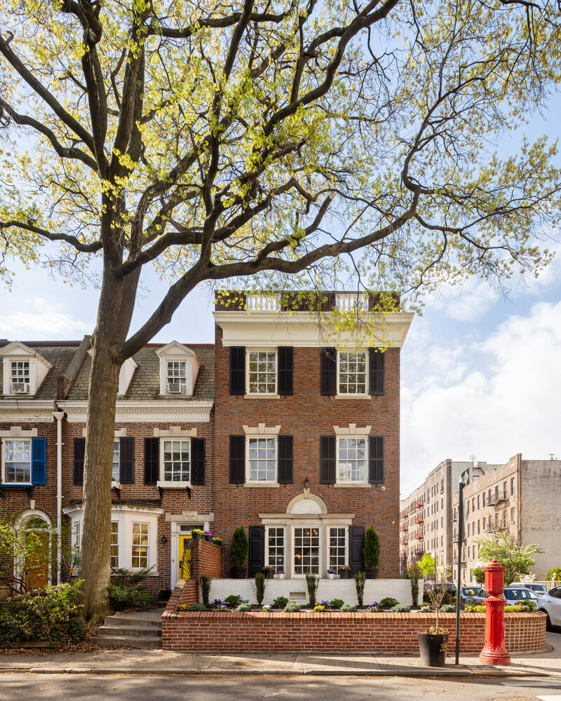 2102 ALBEMARLE Terrace