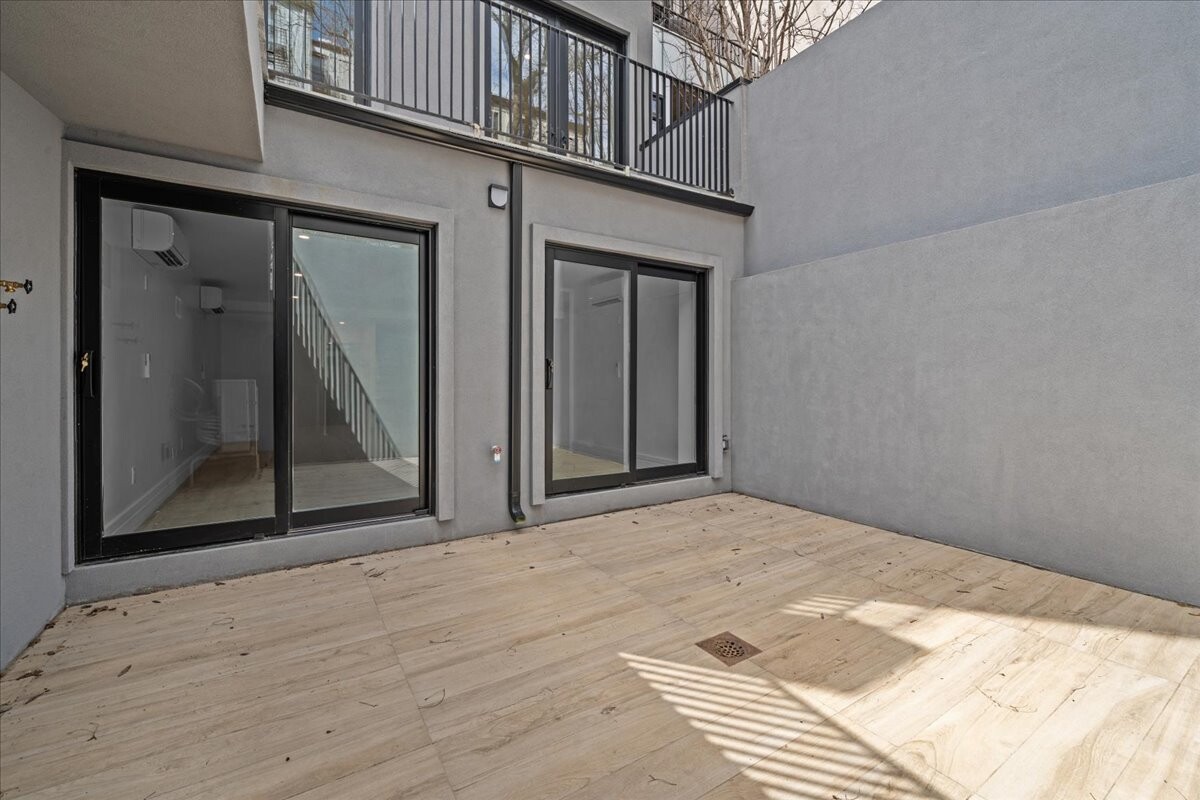 147 LUQUER Street 1