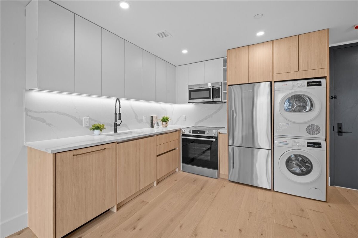 107 SCHAEFER Street 2B