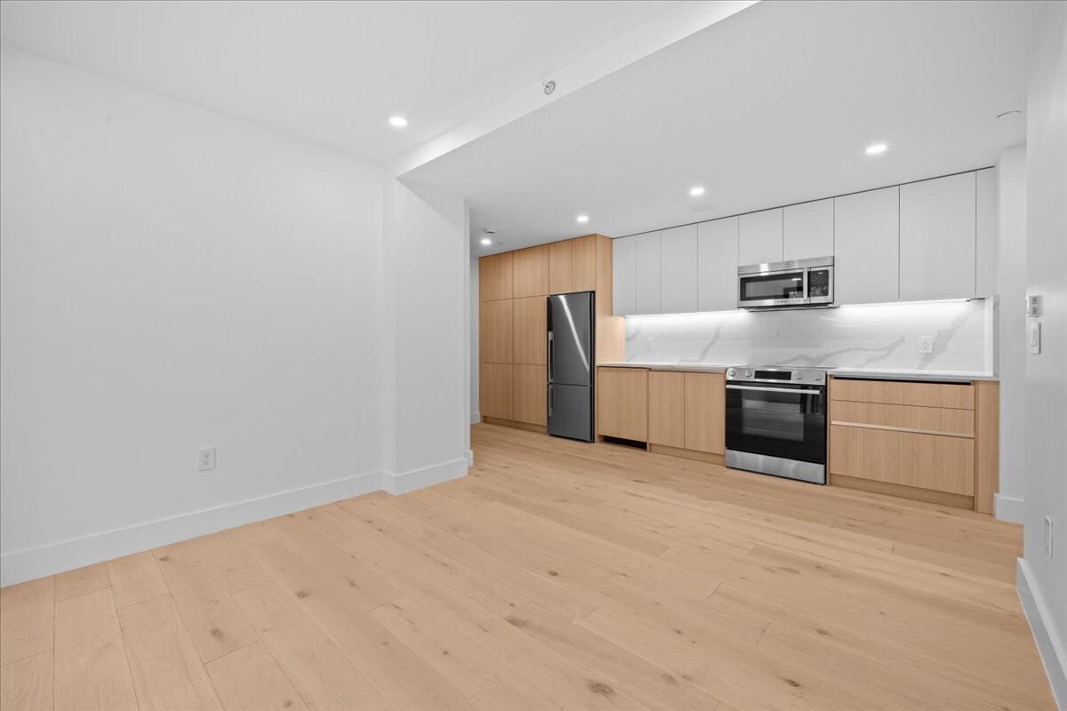 107 SCHAEFER Street GA