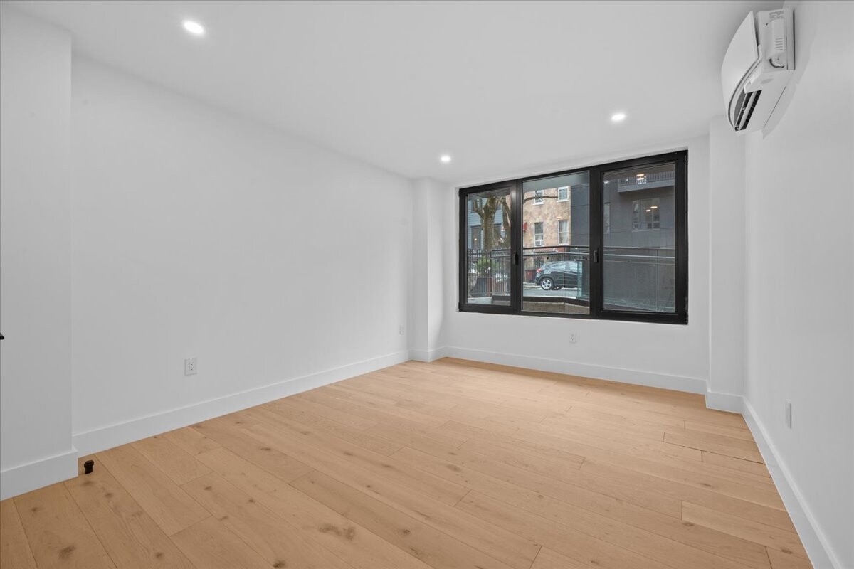 107 SCHAEFER Street GA