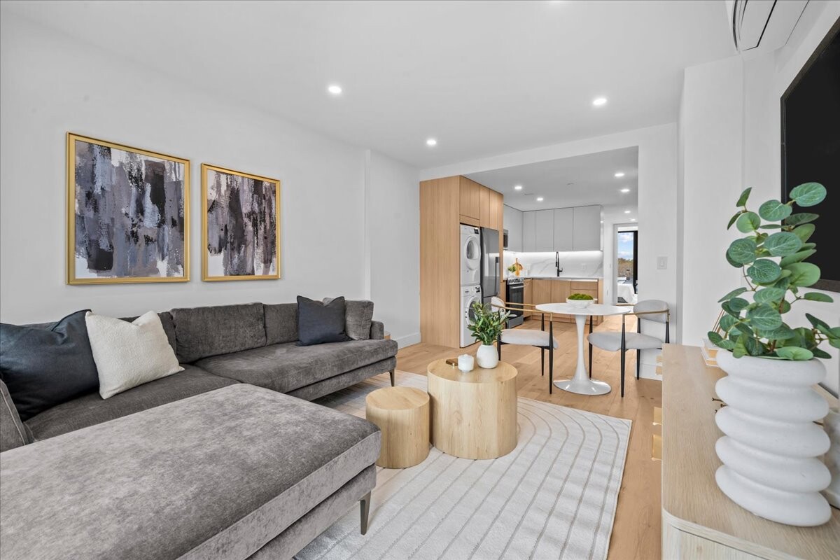 107 SCHAEFER Street 4C