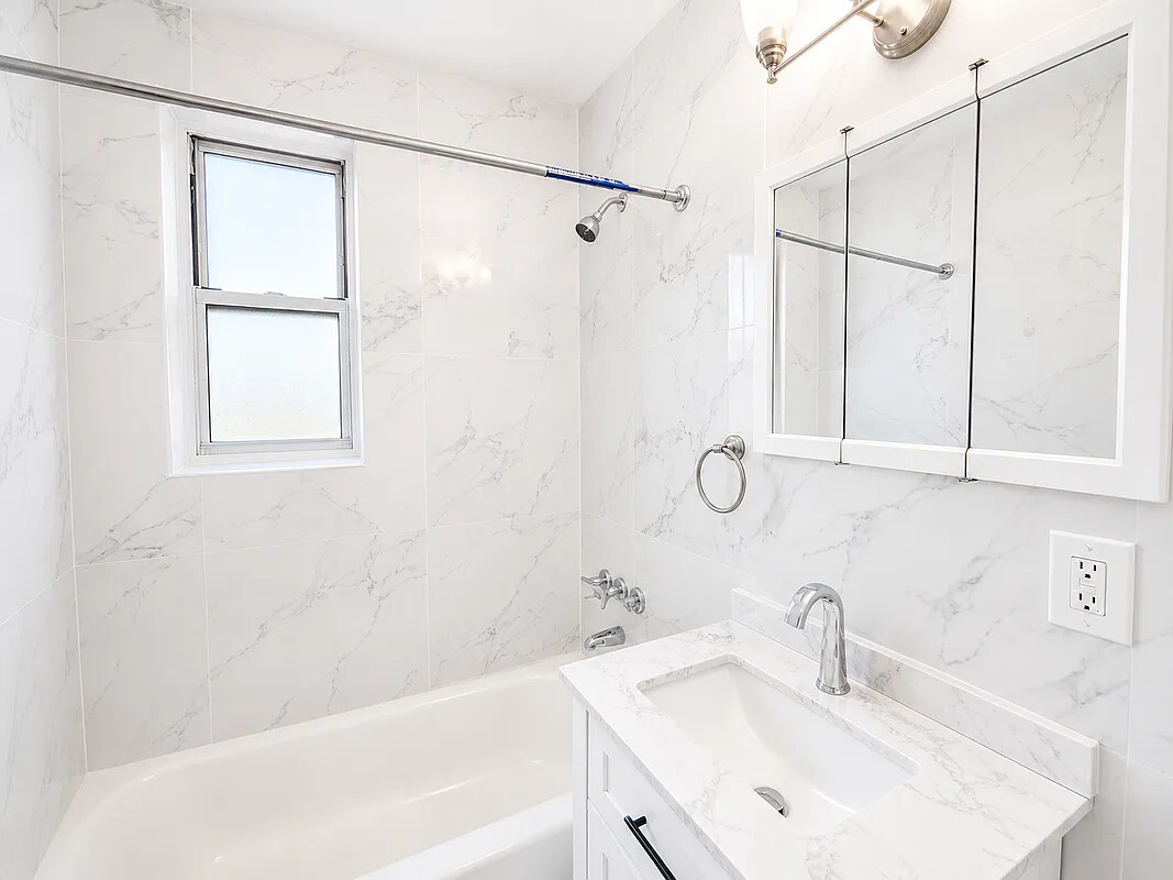 2331 OCEAN Avenue 5A