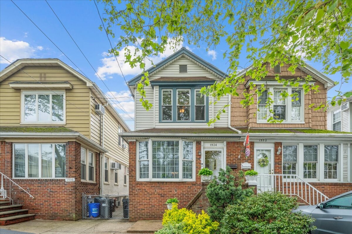 1934 RYDER Street