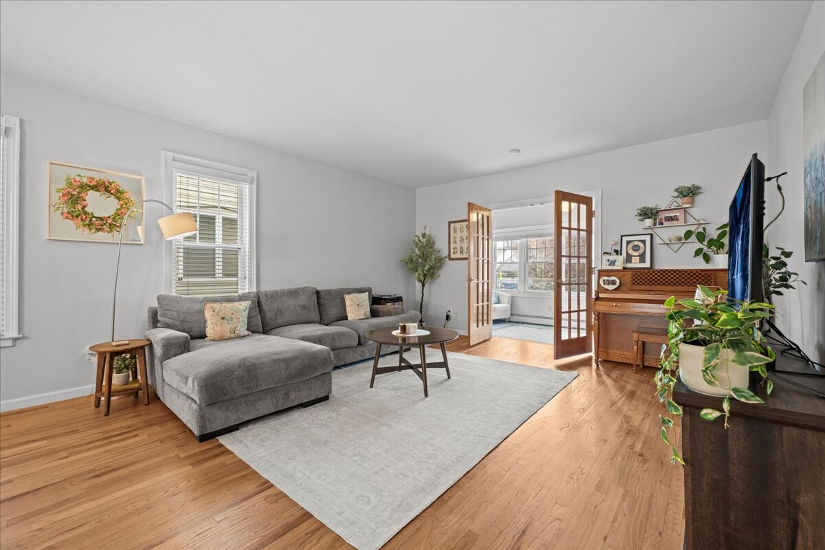 961 DAHILL Road