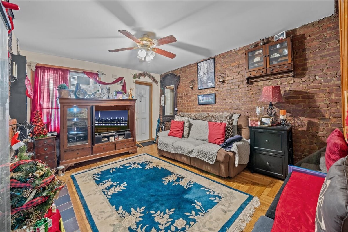 9315 LAFAYETTE Walk