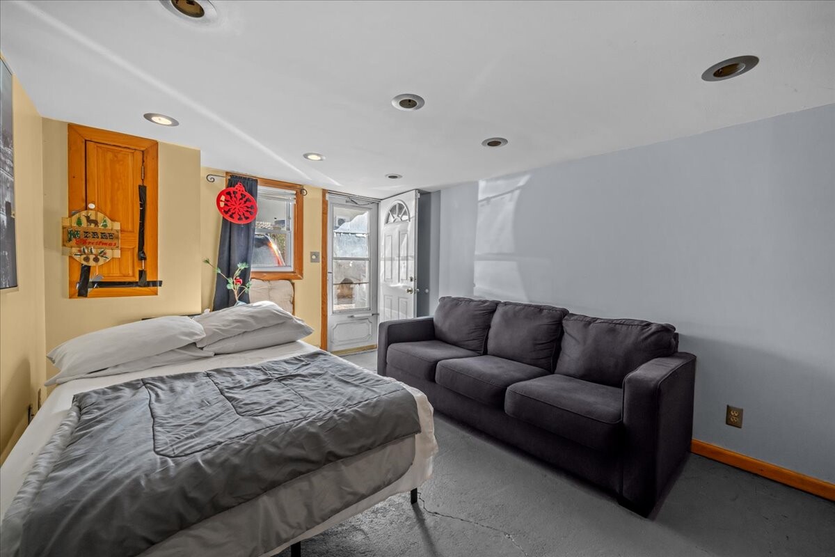 9315 LAFAYETTE Walk