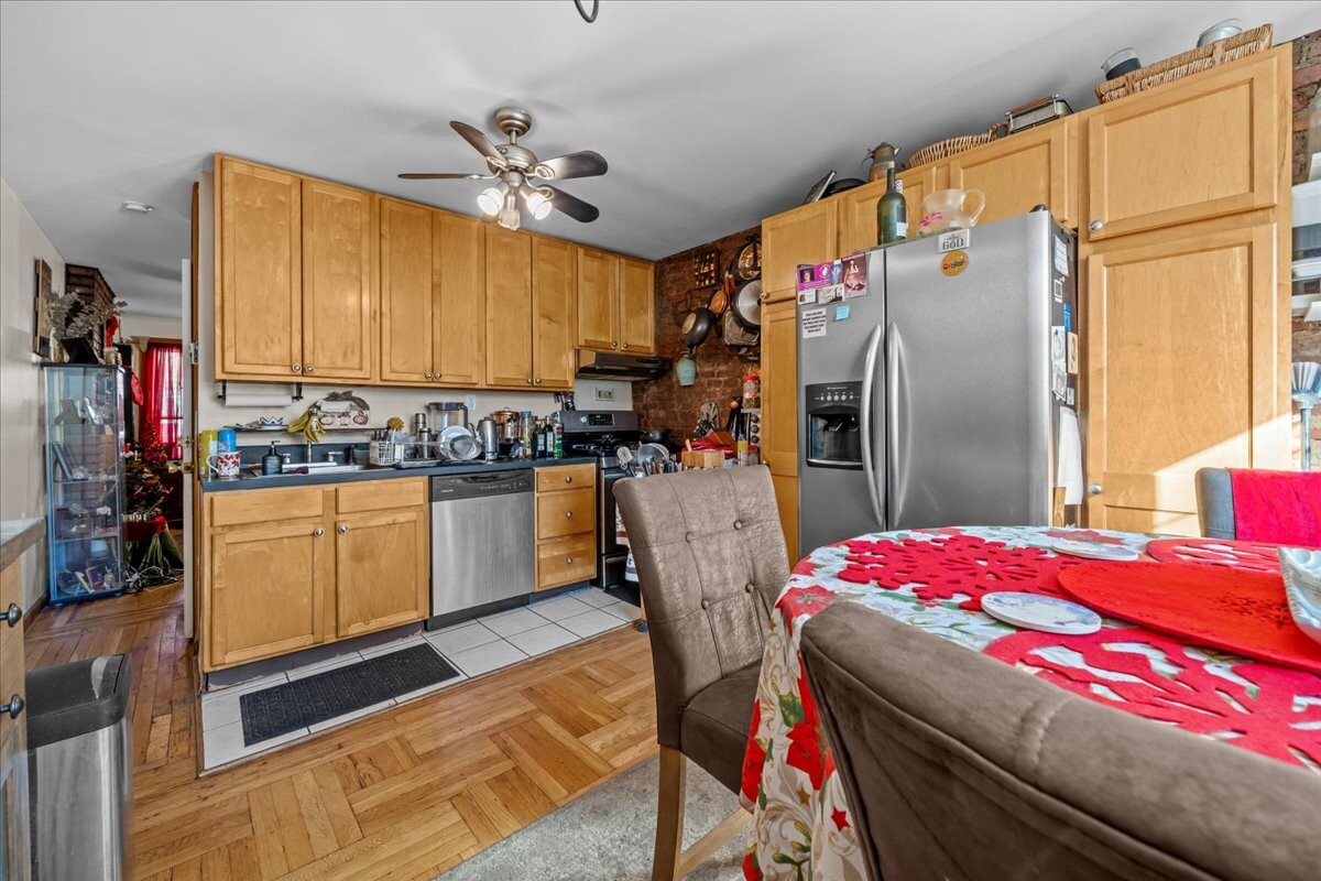 9315 LAFAYETTE Walk