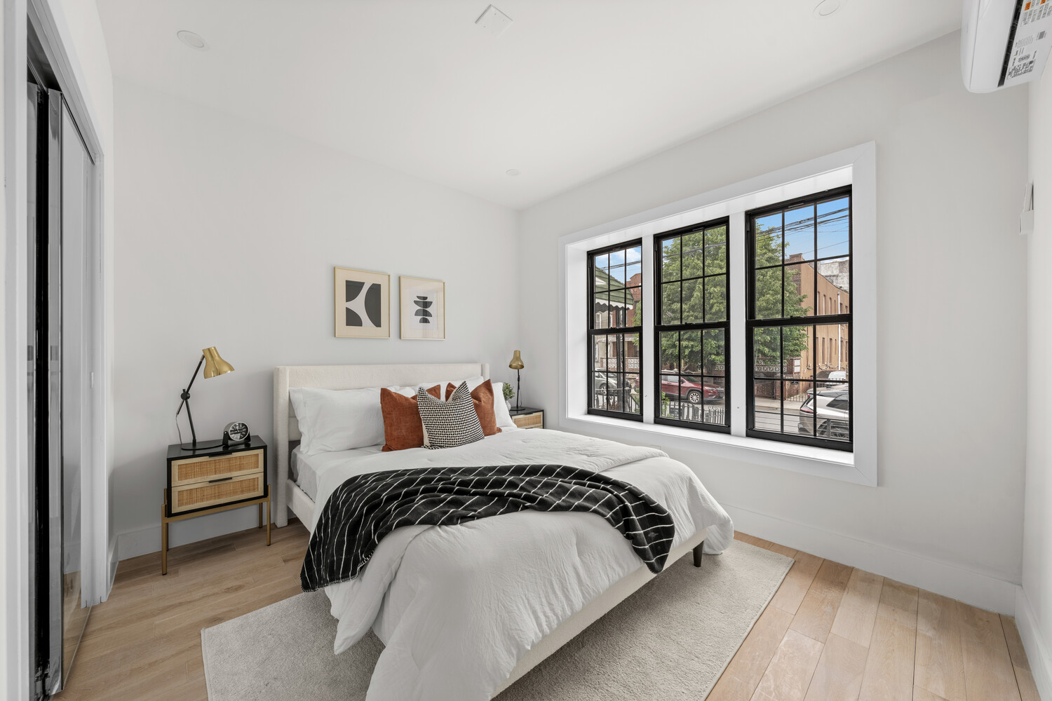 355 E 51ST Street