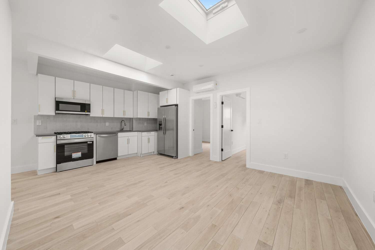 355 E 51ST Street