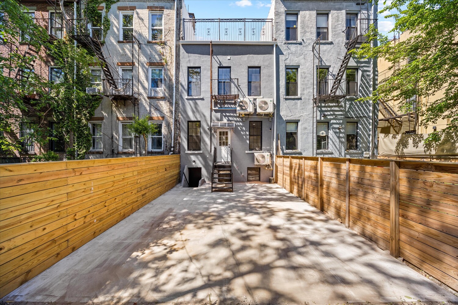 534 KOSCIUSZKO Street