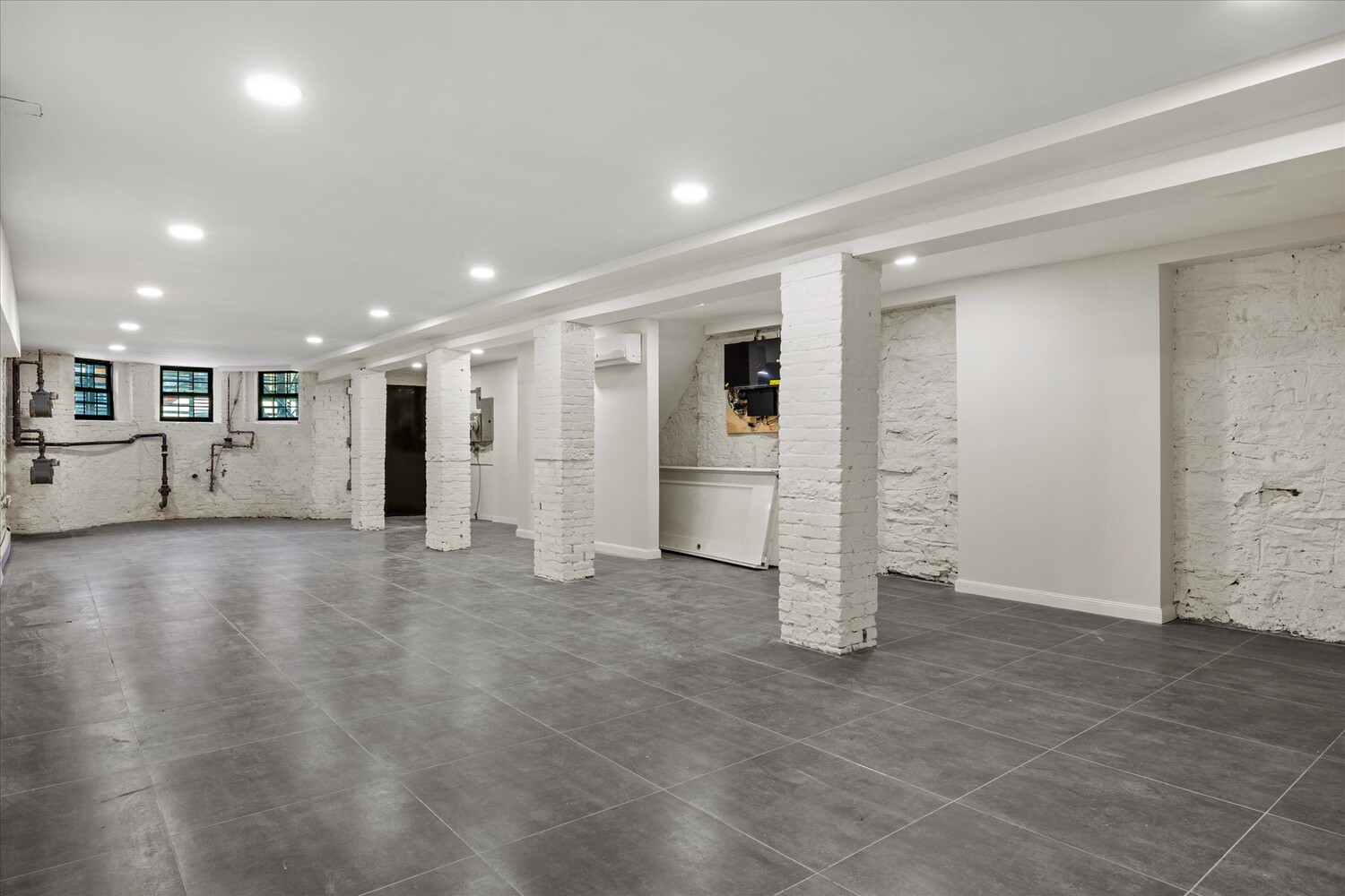 534 KOSCIUSZKO Street