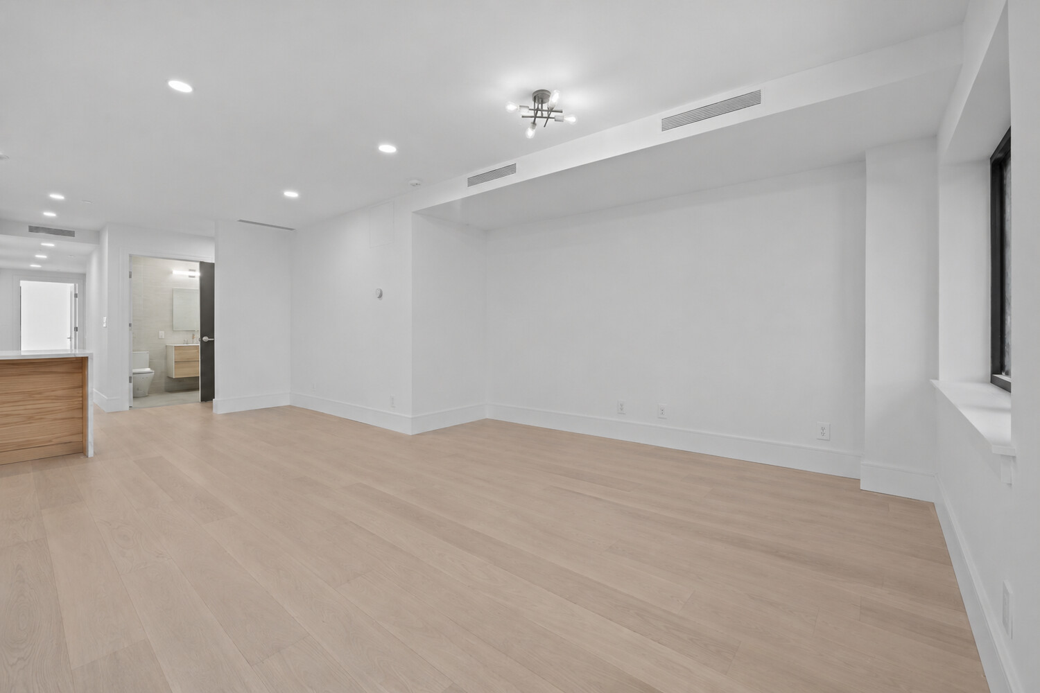 118 MADISON Street 1