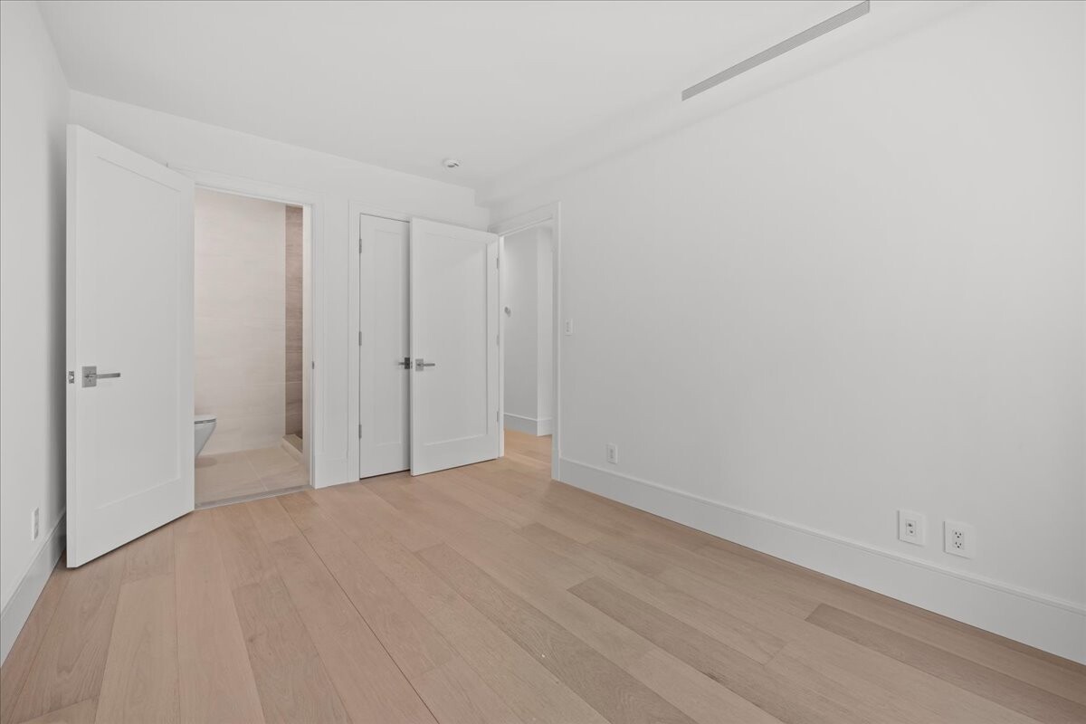 118 MADISON Street 2