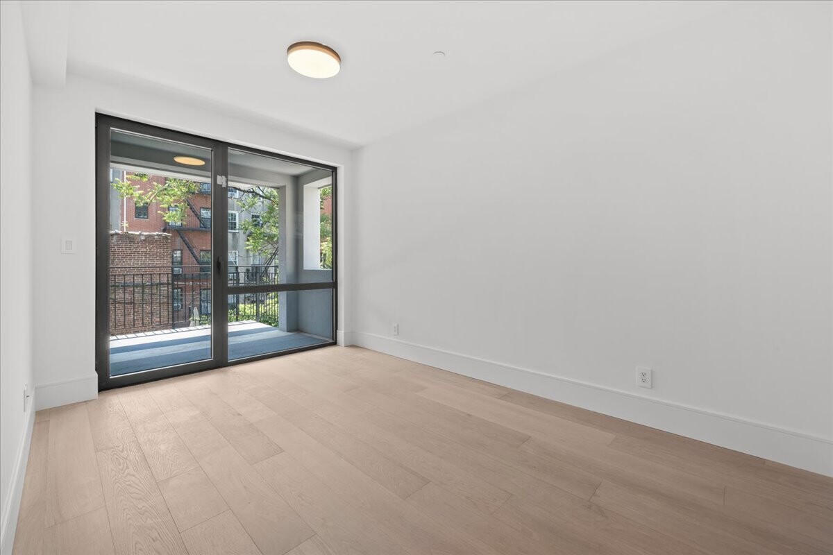 118 MADISON Street 2