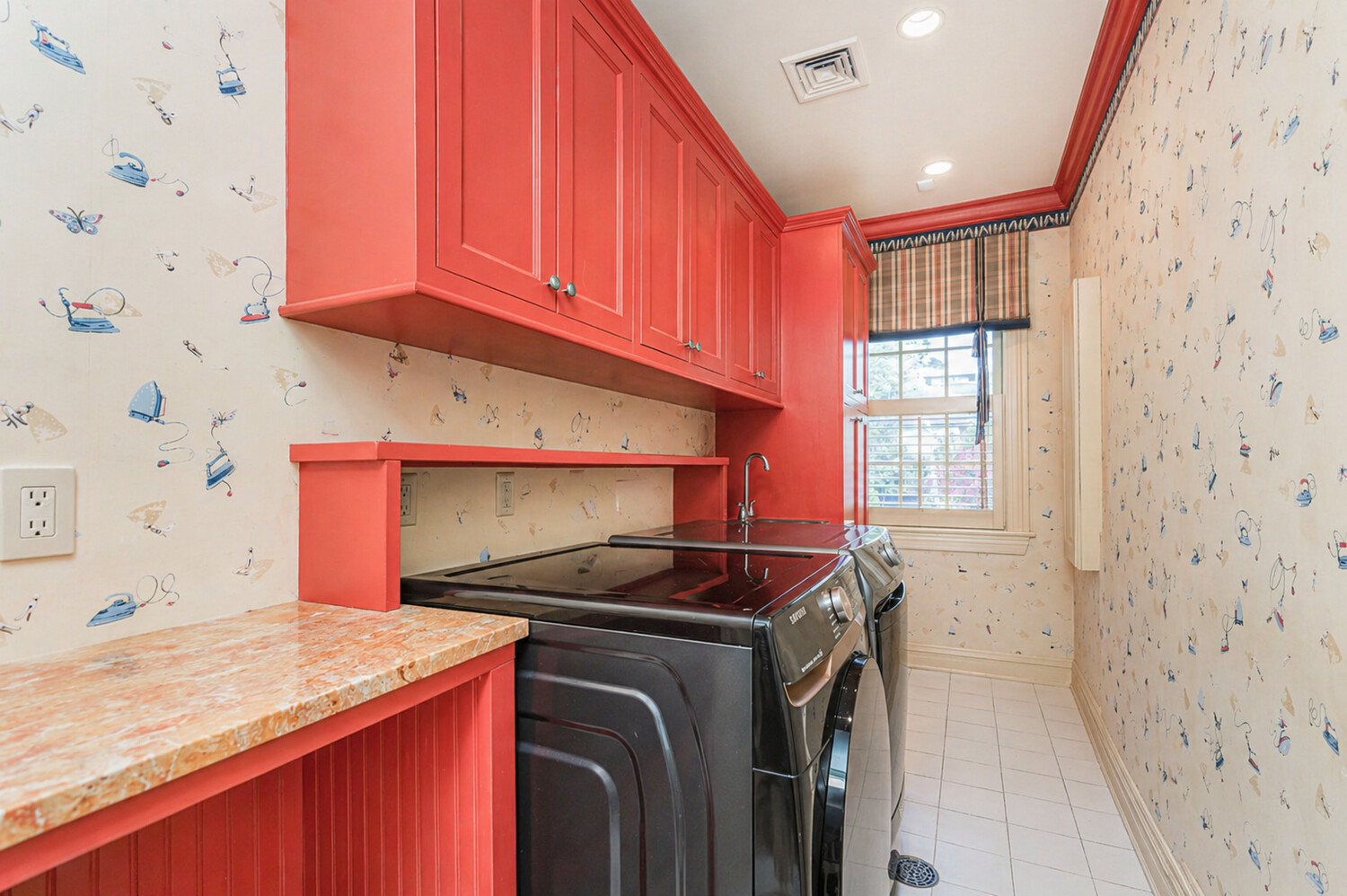 125 BENEDICT Road