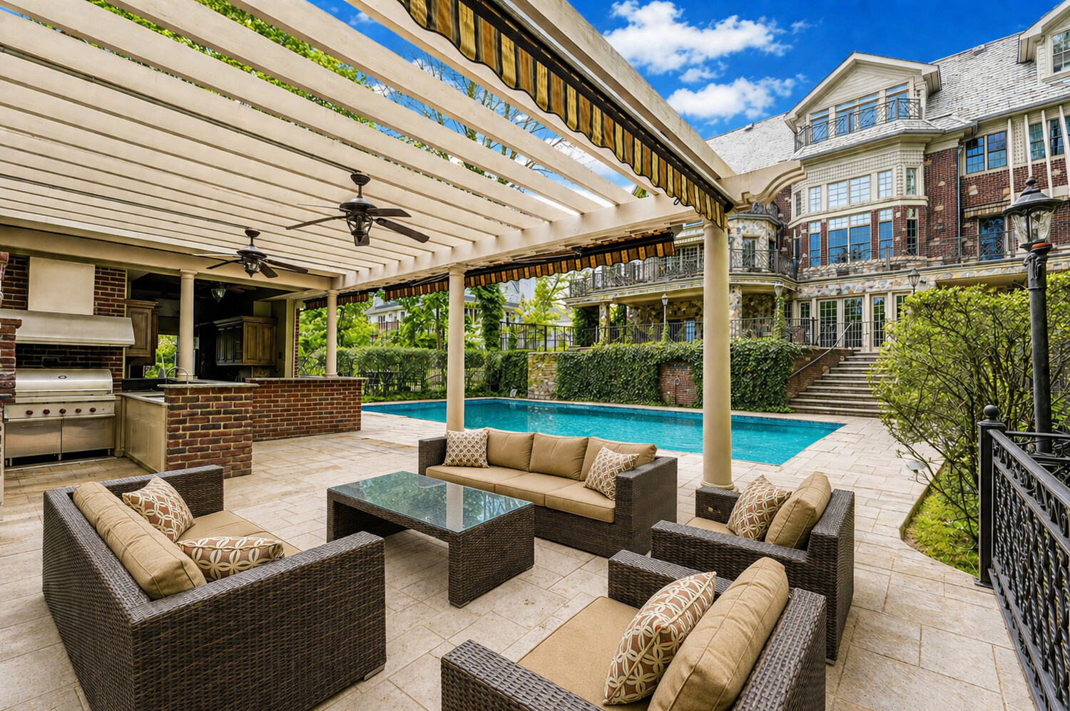 125 BENEDICT Road