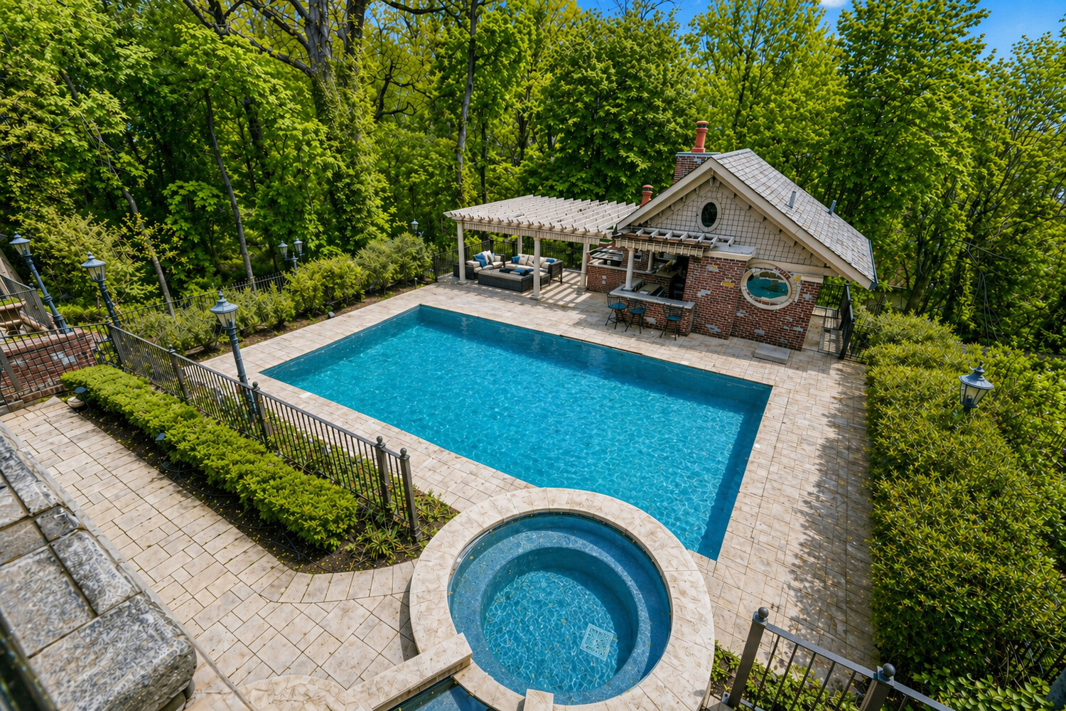 125 BENEDICT Road