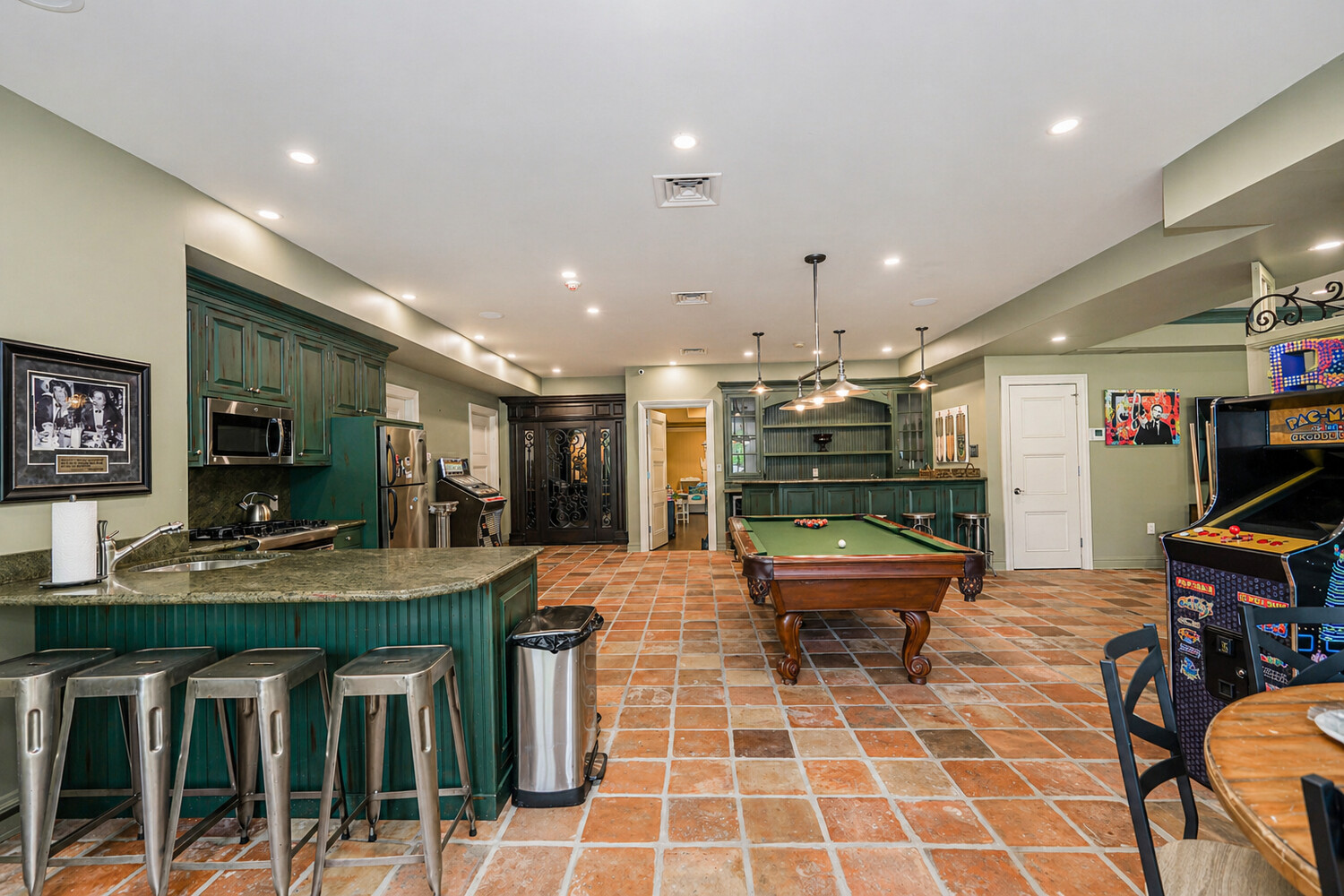 125 BENEDICT Road