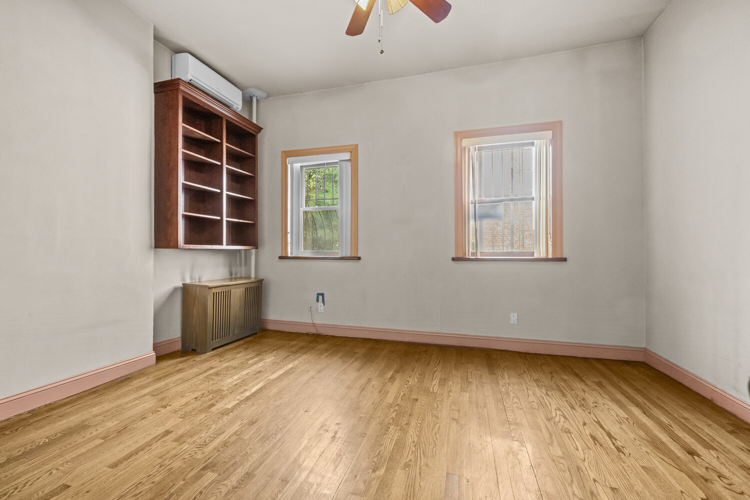 485 CLINTON Street HOUSE