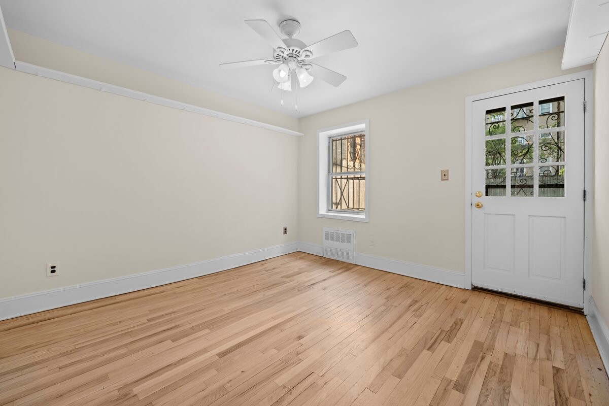 113 CARROLL Street 1