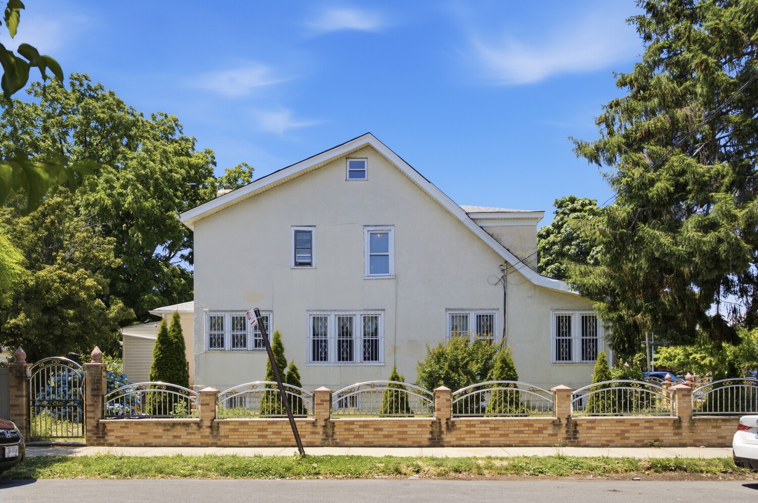 3820 CLARENDON Road