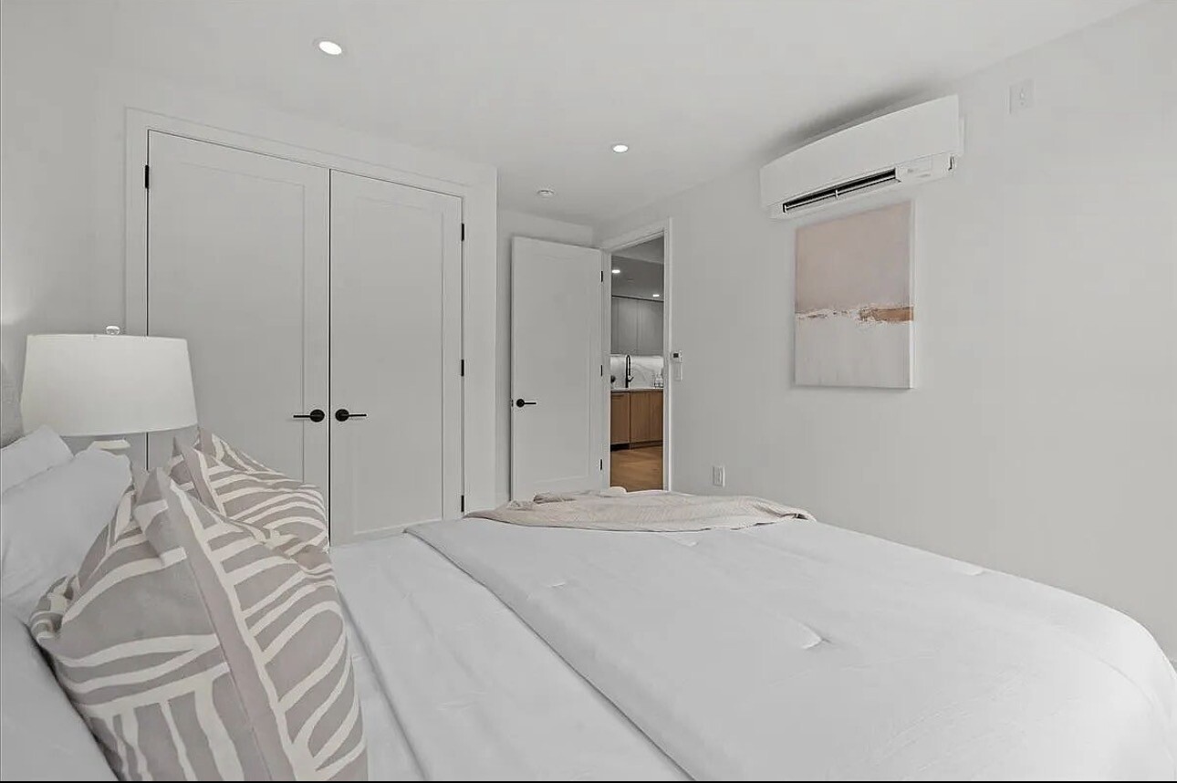 107 SCHAEFER Street 2A