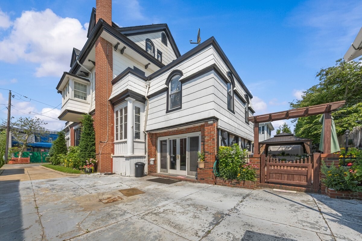 190 BEACH 137TH Street